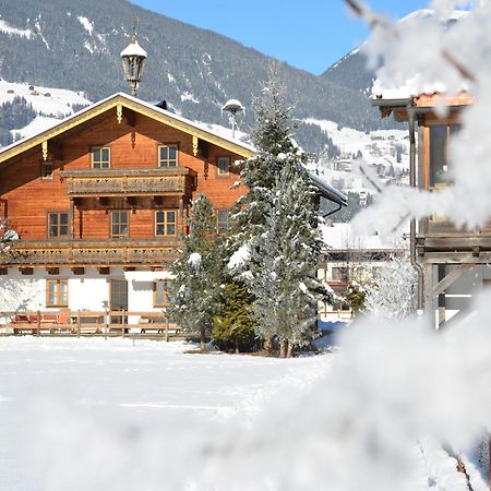 Serene Cottage In Neukirchen Am Gro Venediger Neukirchen am Großvenediger エクステリア 写真