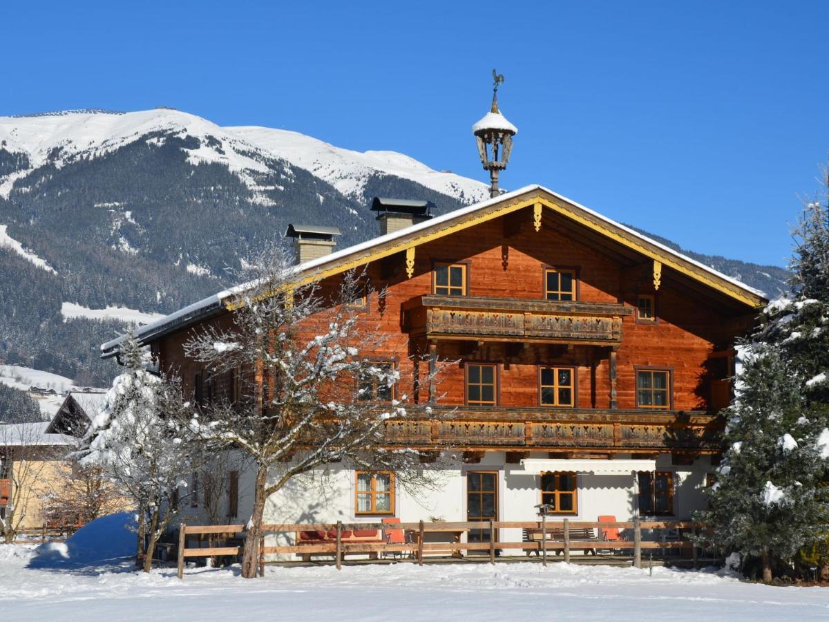 Serene Cottage In Neukirchen Am Gro Venediger Neukirchen am Großvenediger エクステリア 写真