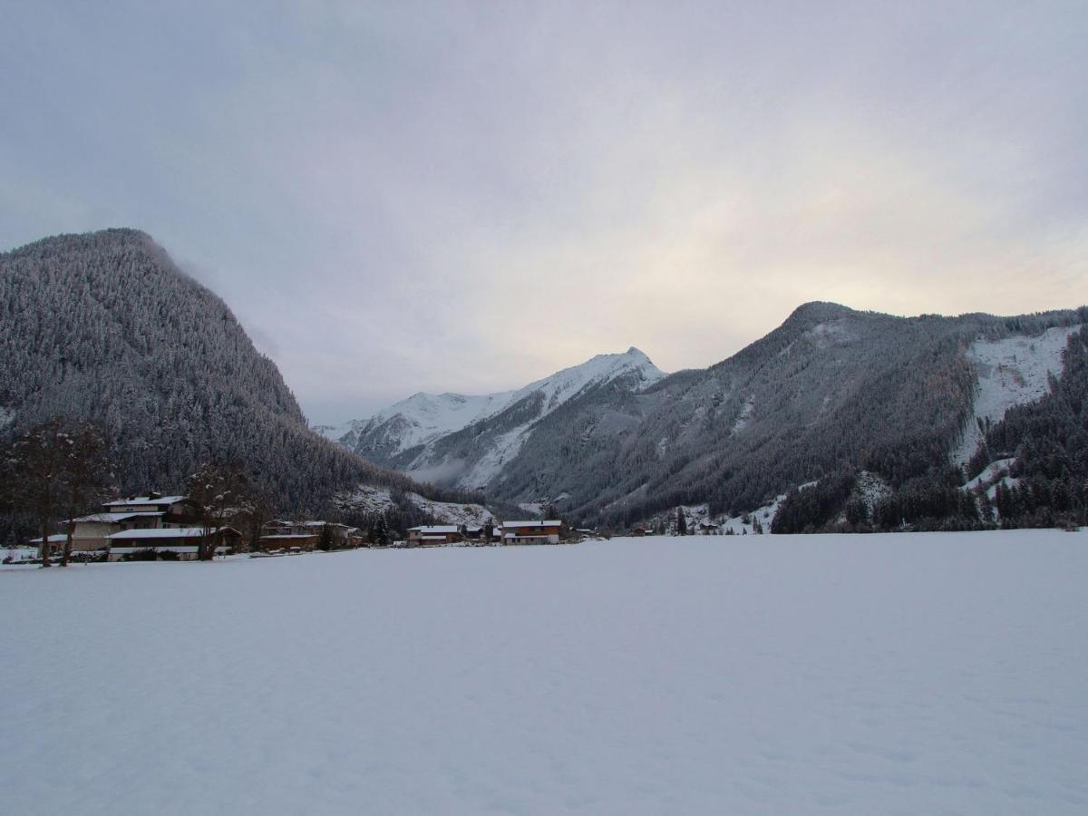 Serene Cottage In Neukirchen Am Gro Venediger Neukirchen am Großvenediger エクステリア 写真