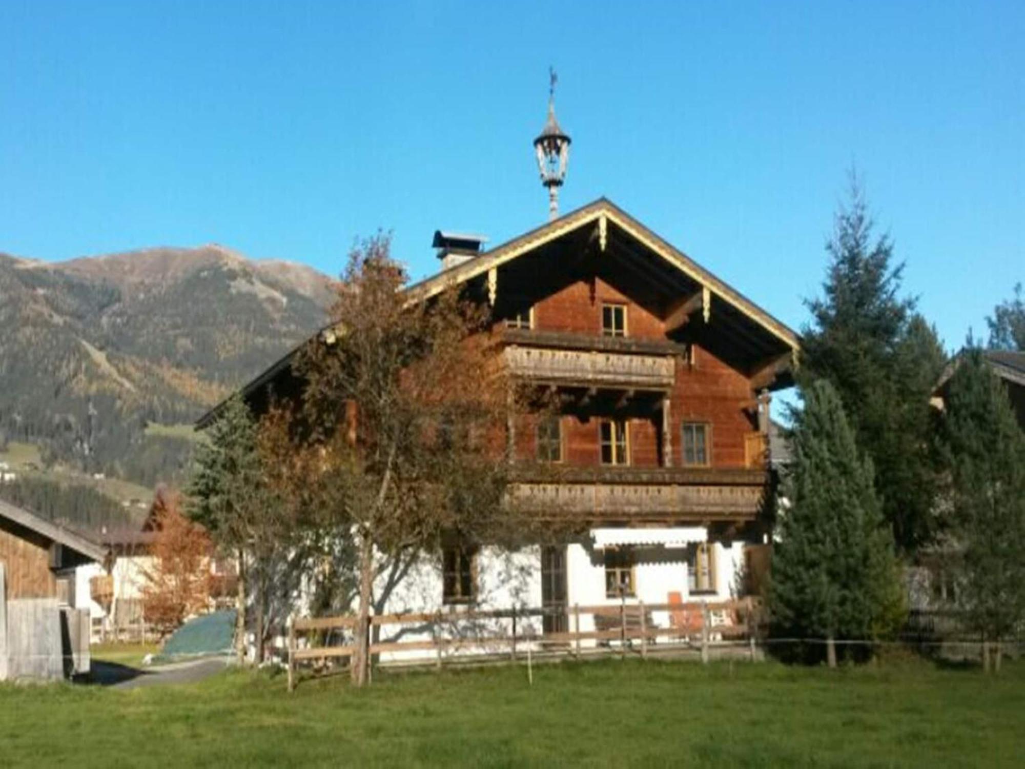 Serene Cottage In Neukirchen Am Gro Venediger Neukirchen am Großvenediger エクステリア 写真